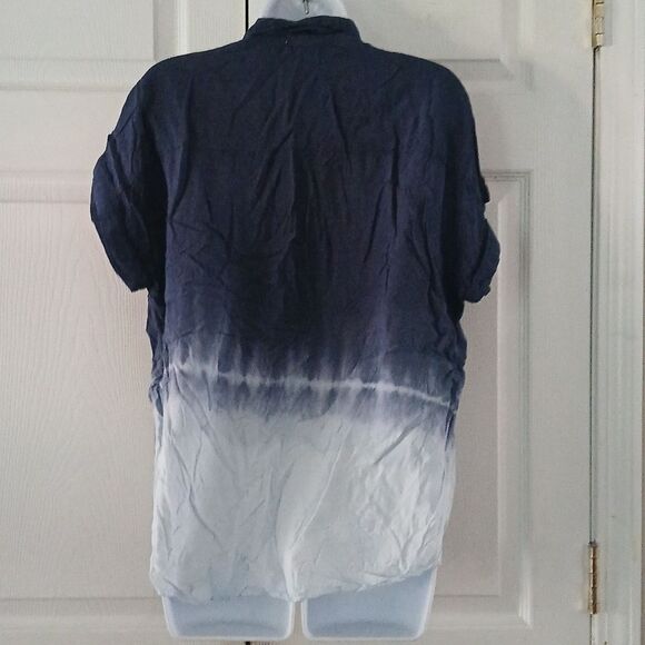 Beachlunchlounge blue tie dye button down shirt  Sz L EUC - Picture 4 of 7